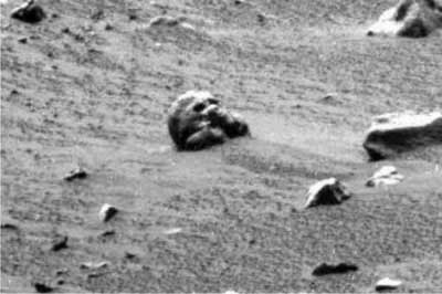 Снимки россыпей черепов на Марсе